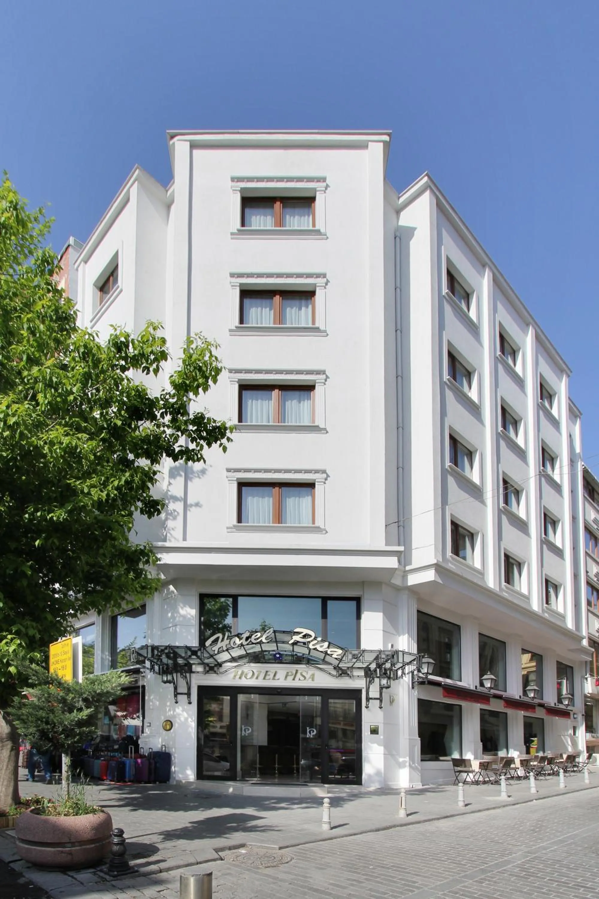 Property building in Pisa Hotel