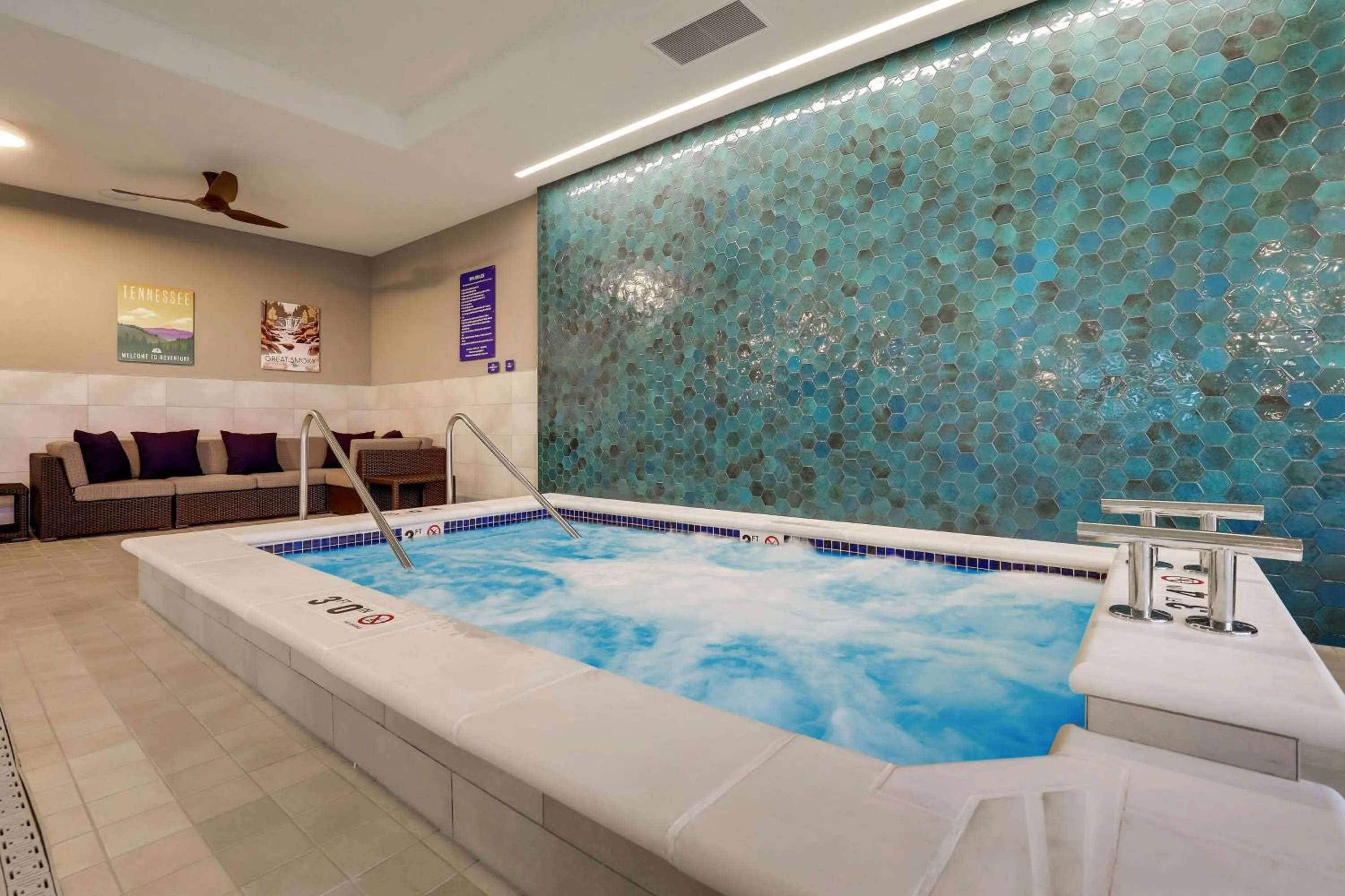 Pool view in Drury Plaza Hotel Chattanooga Hamilton Place