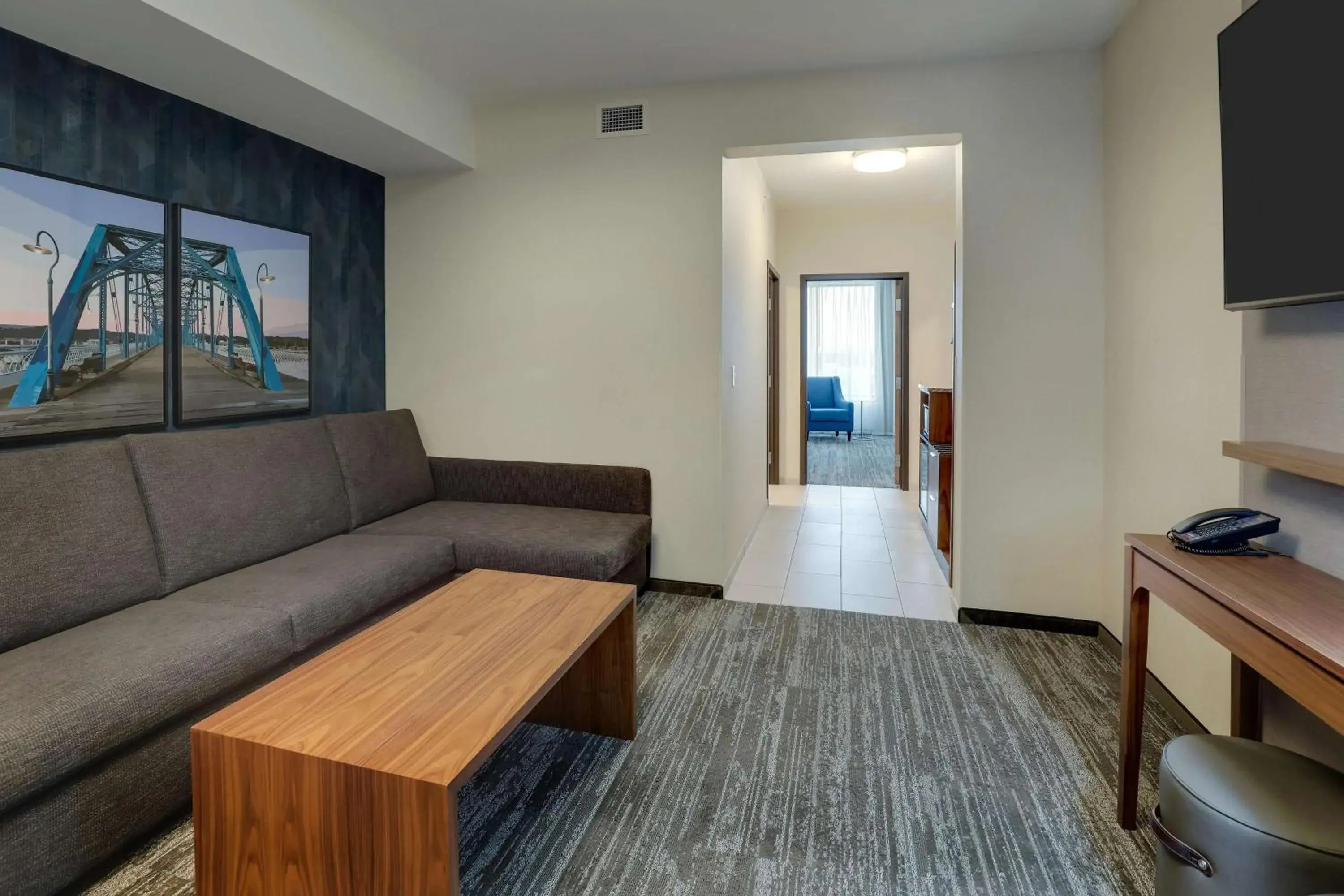 Bedroom in Drury Plaza Hotel Chattanooga Hamilton Place Bedroom in Drury Plaza Hotel Chattanooga Hamilton Place