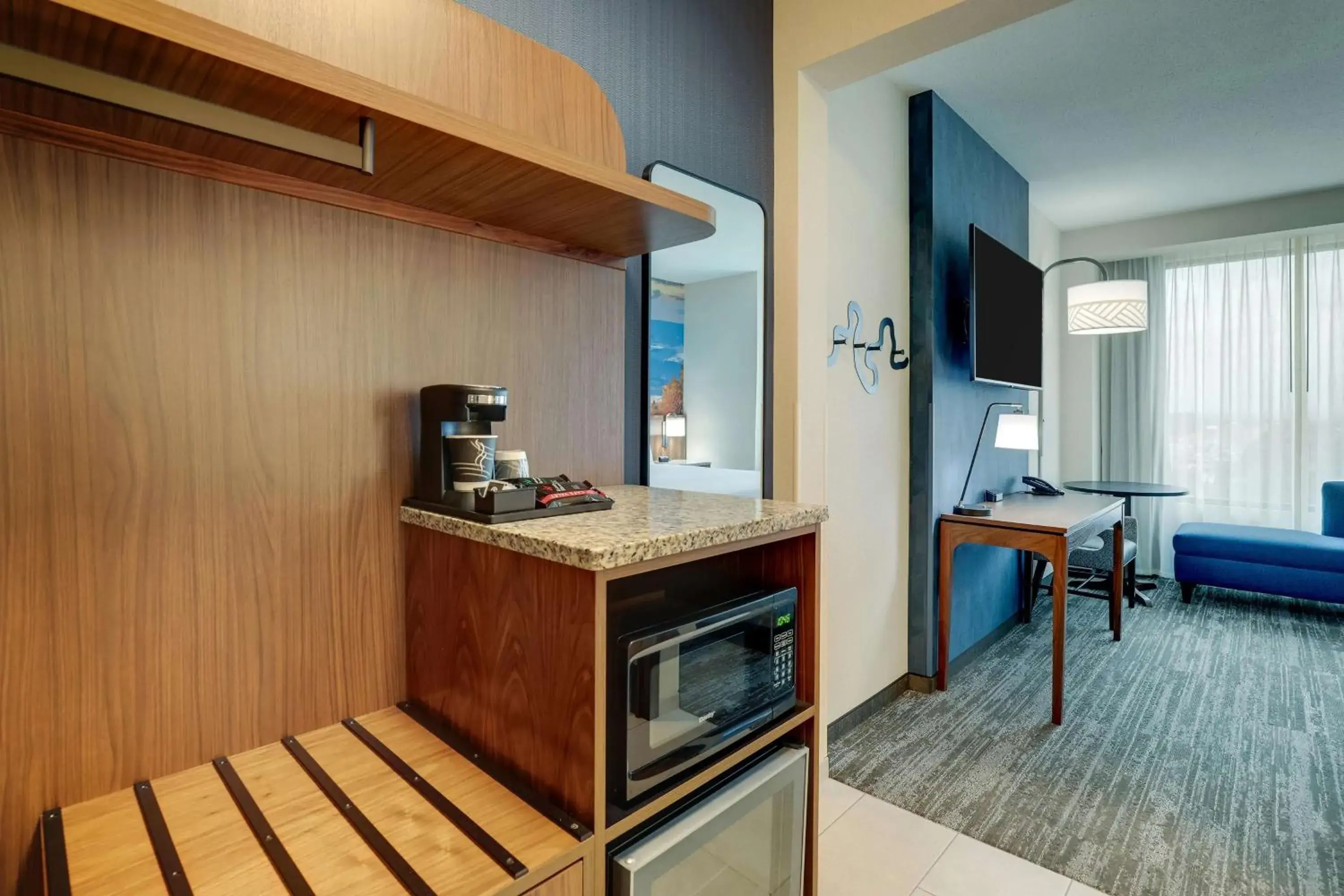 Upper Floor 1 King Bed in Drury Plaza Hotel Chattanooga Hamilton Place Upper Floor 1 King Bed in Drury Plaza Hotel Chattanooga Hamilton Place