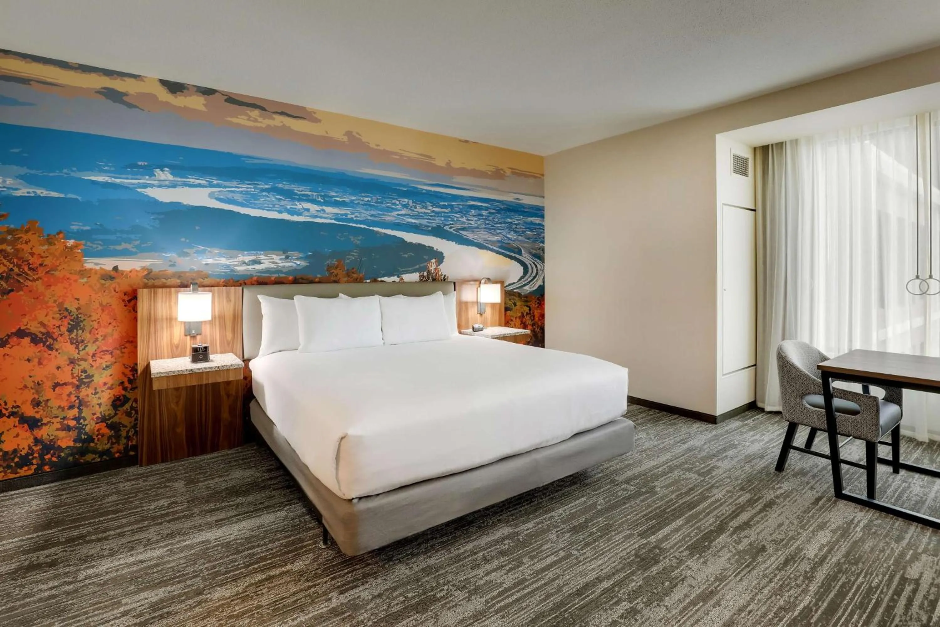 Bedroom, Bed in Drury Plaza Hotel Chattanooga Hamilton Place