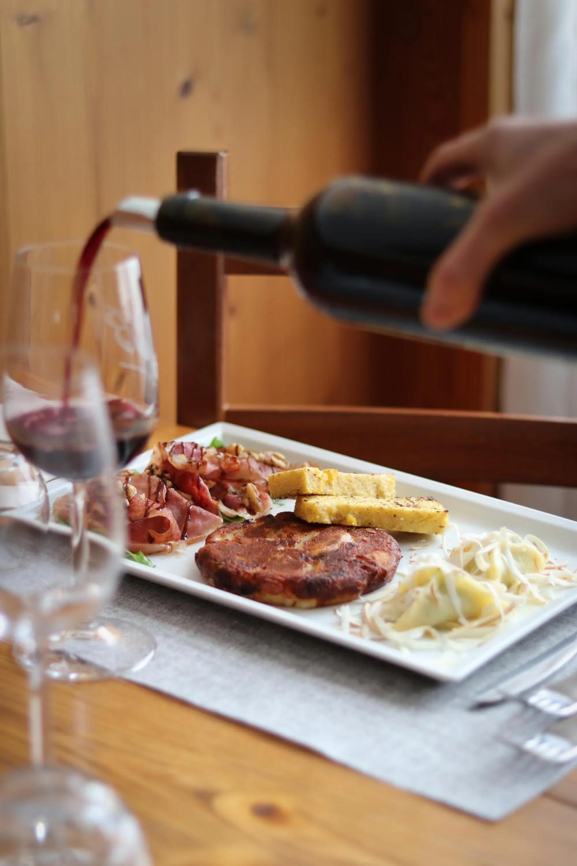 Food and drinks in Al Benvenuto Hotel & Restaurant