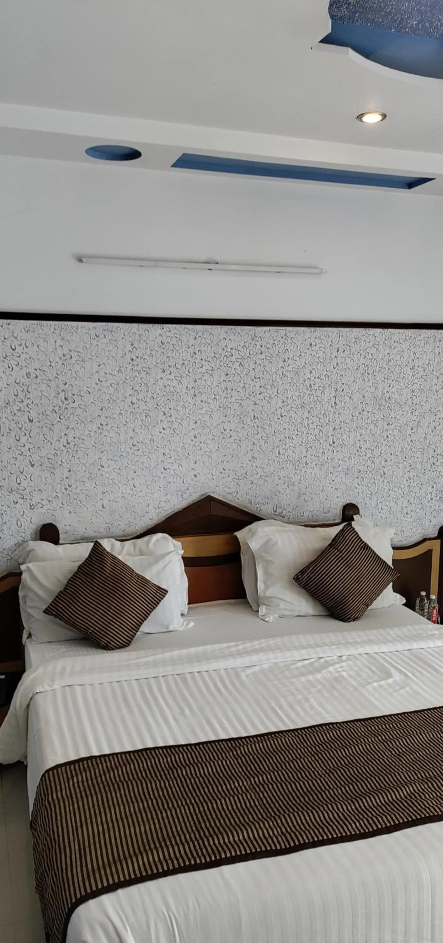 Bed in Amidhara Resort