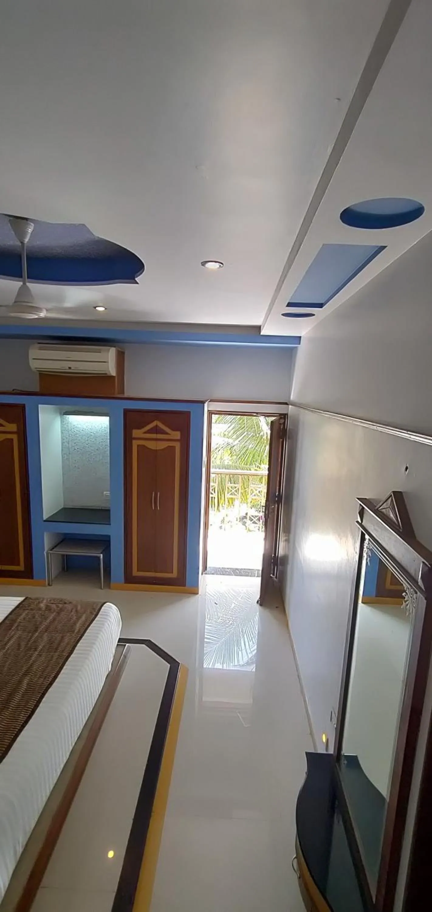 Photo of the whole room in Amidhara Resort