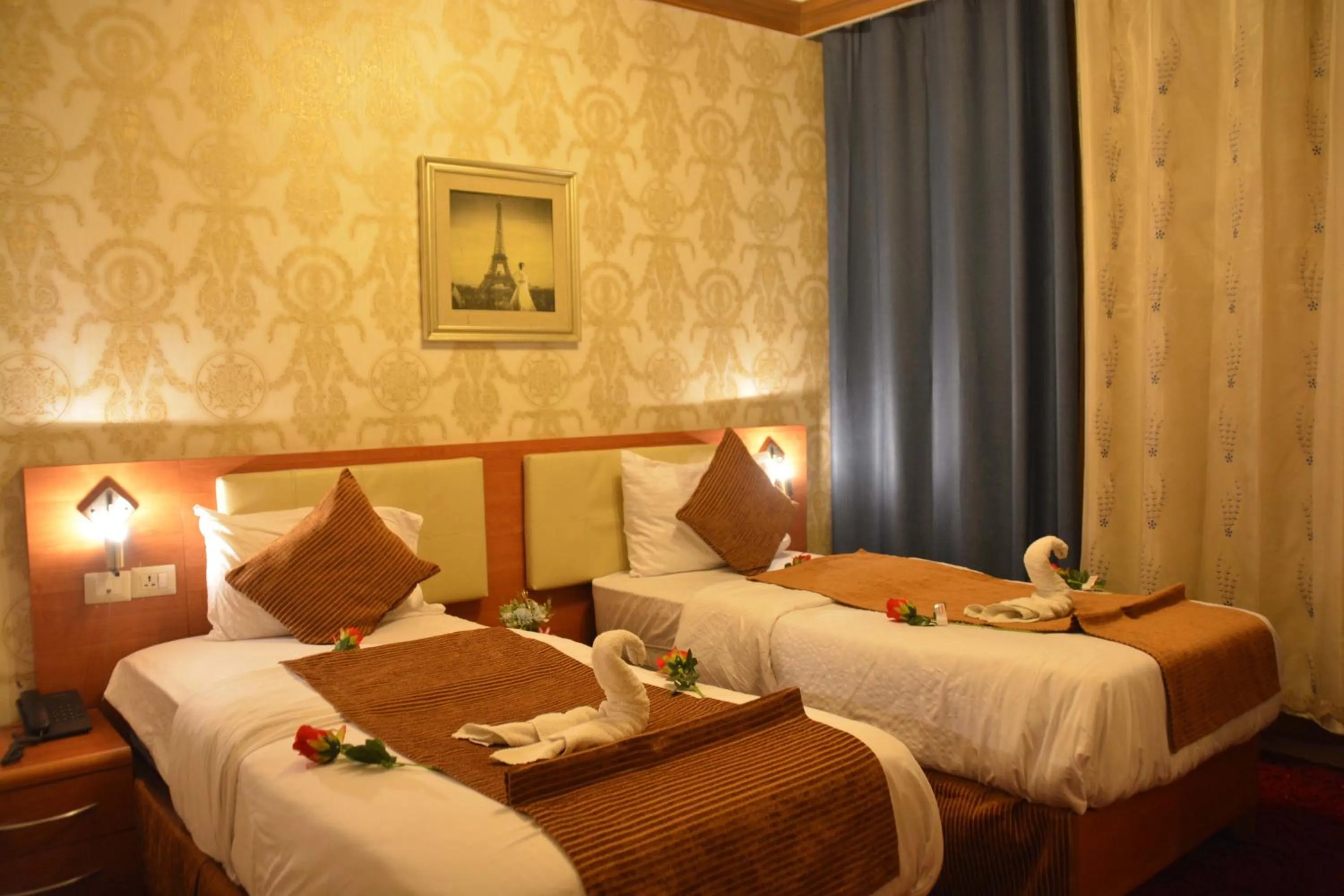Bedroom, Bed in Sama Paris Plaza Hotel