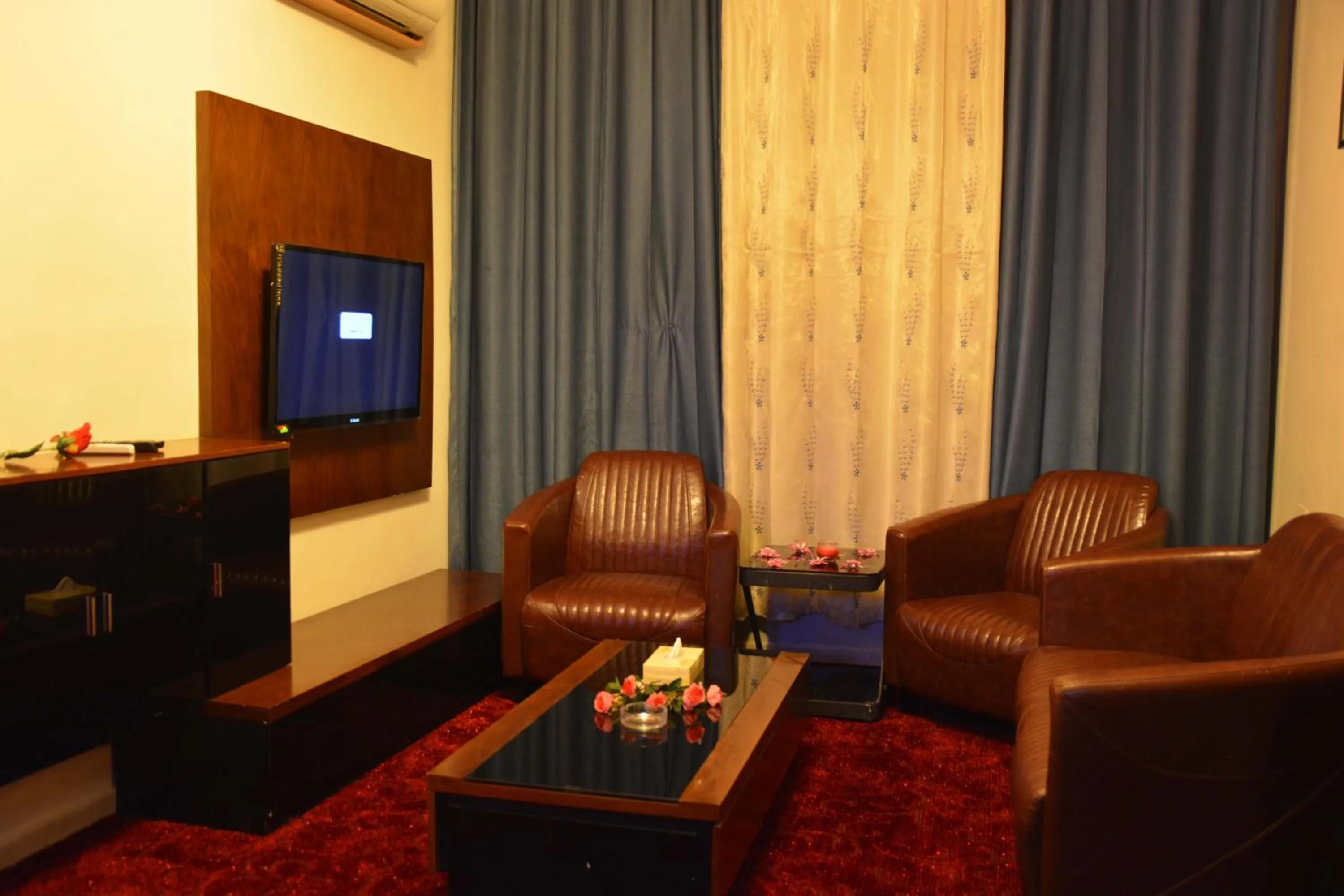 Sama Paris Plaza Hotel