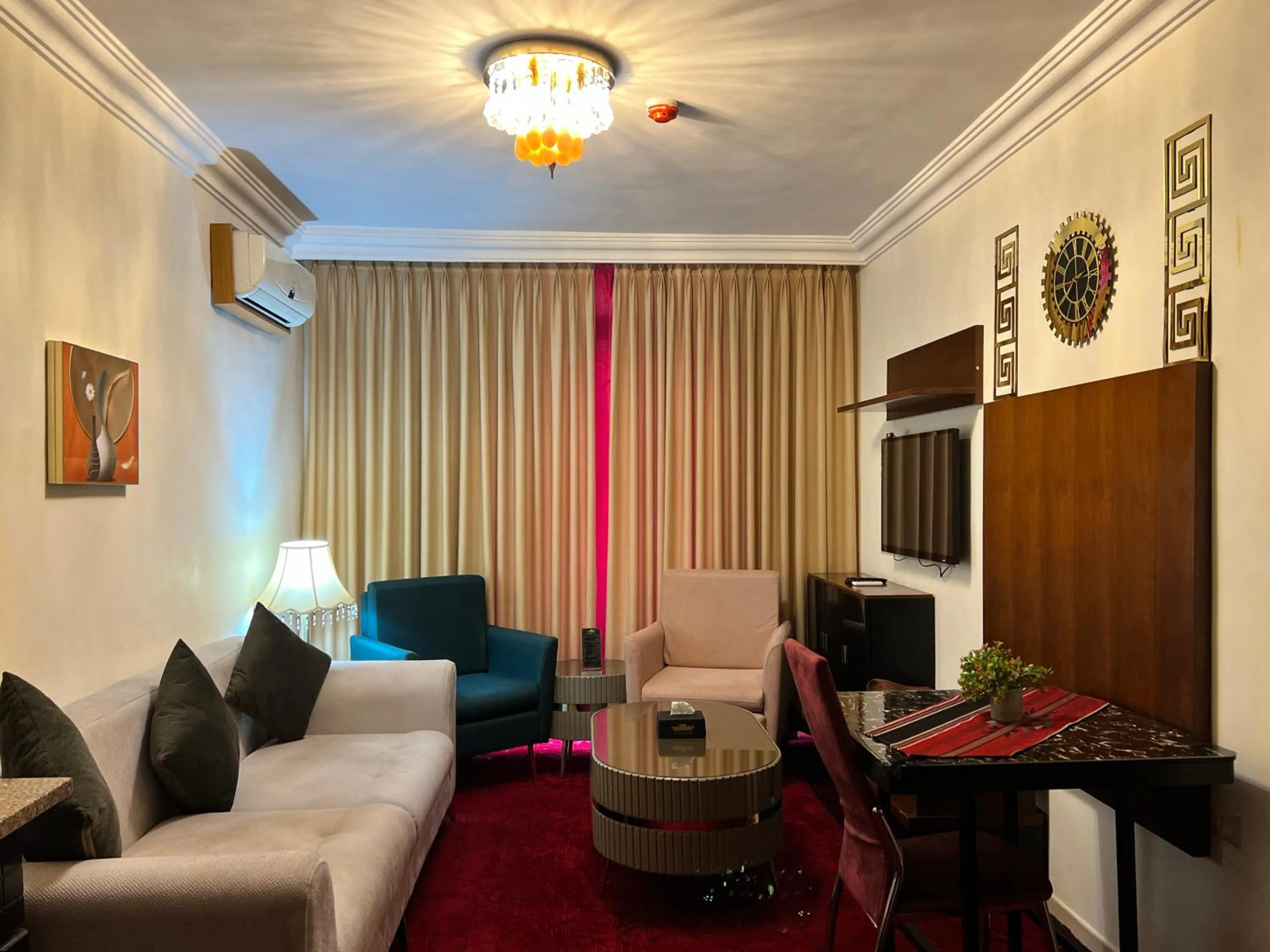 Sama Paris Plaza Hotel