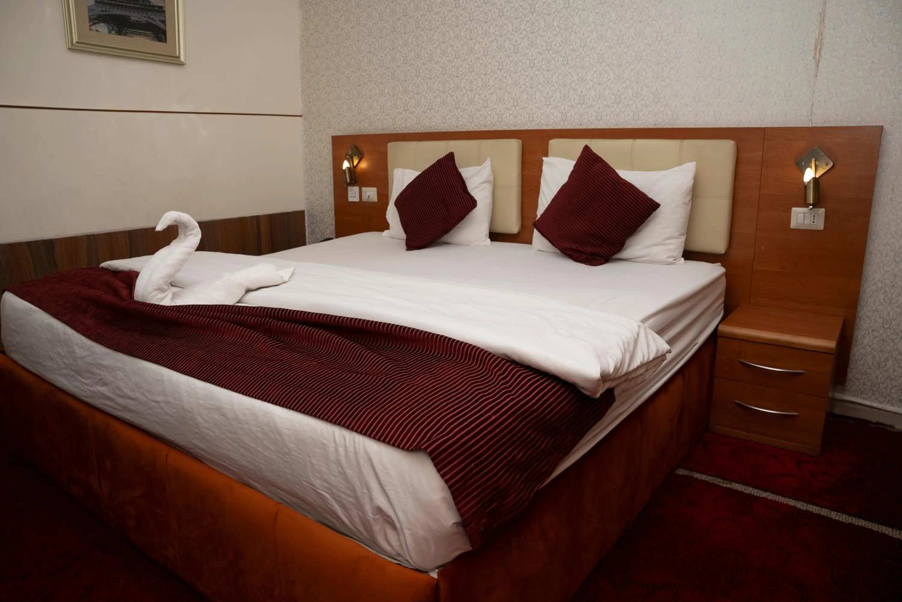 Bedroom, Bed in Sama Paris Plaza Hotel