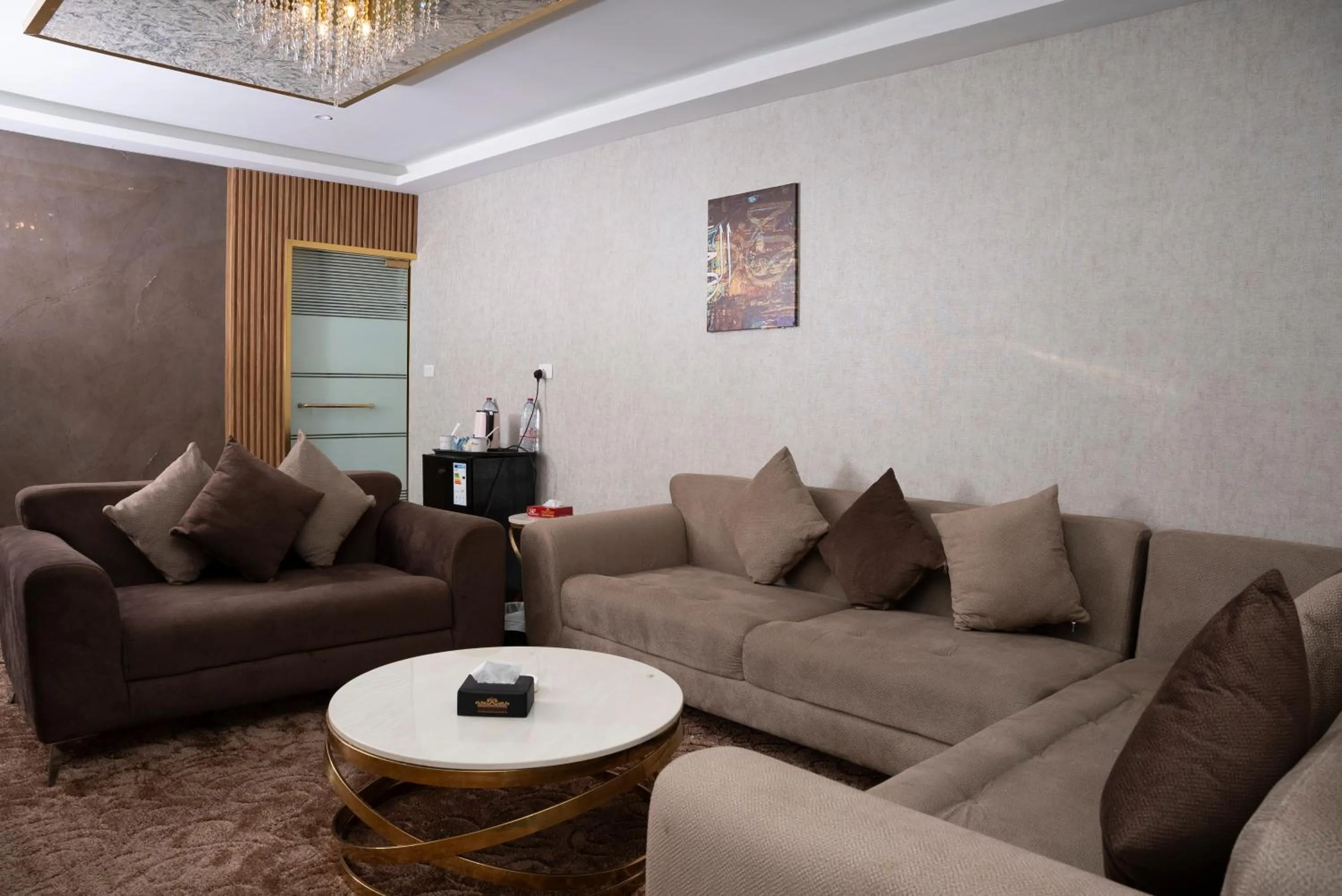 Living room in Sama Paris Plaza Hotel