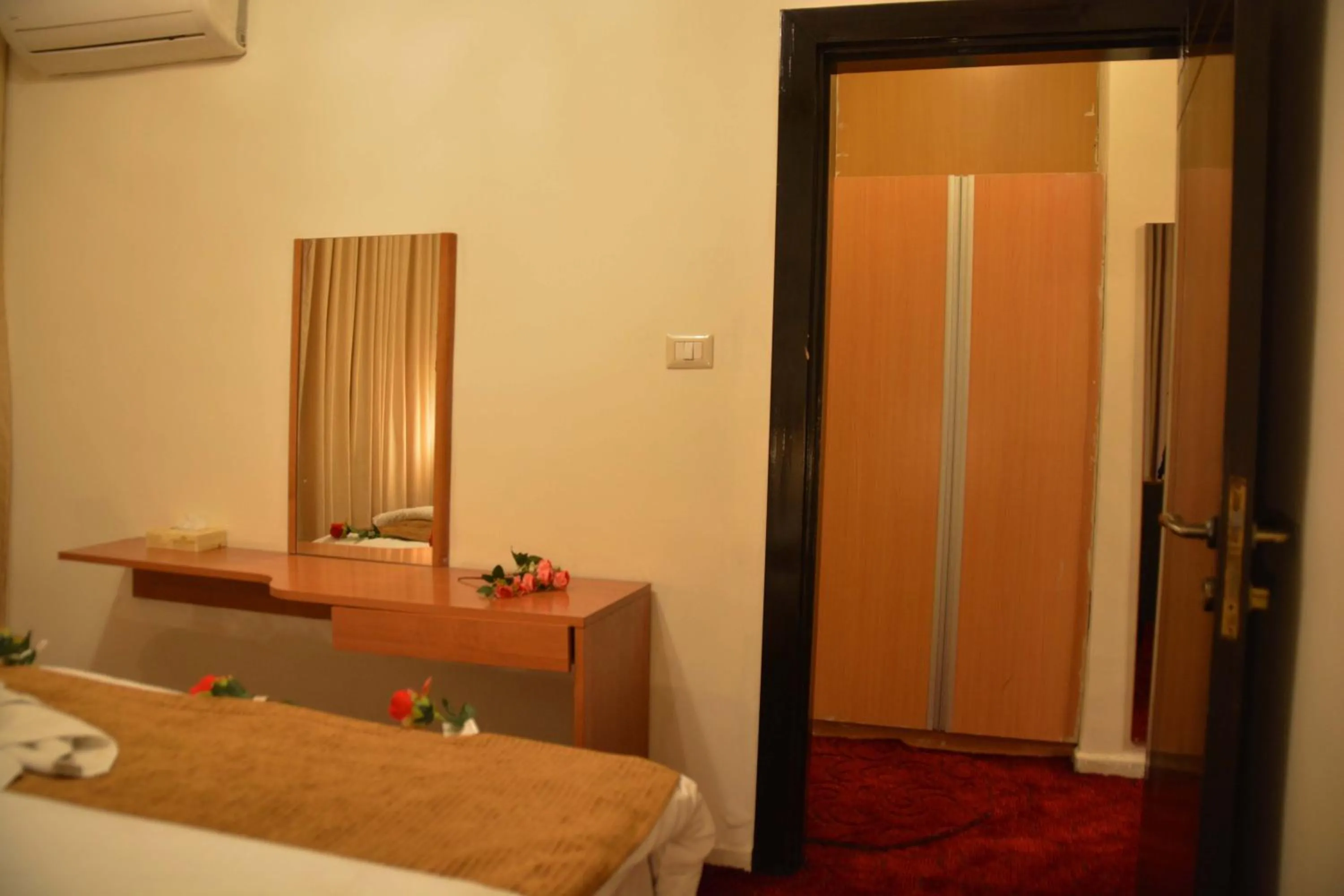 Sama Paris Plaza Hotel