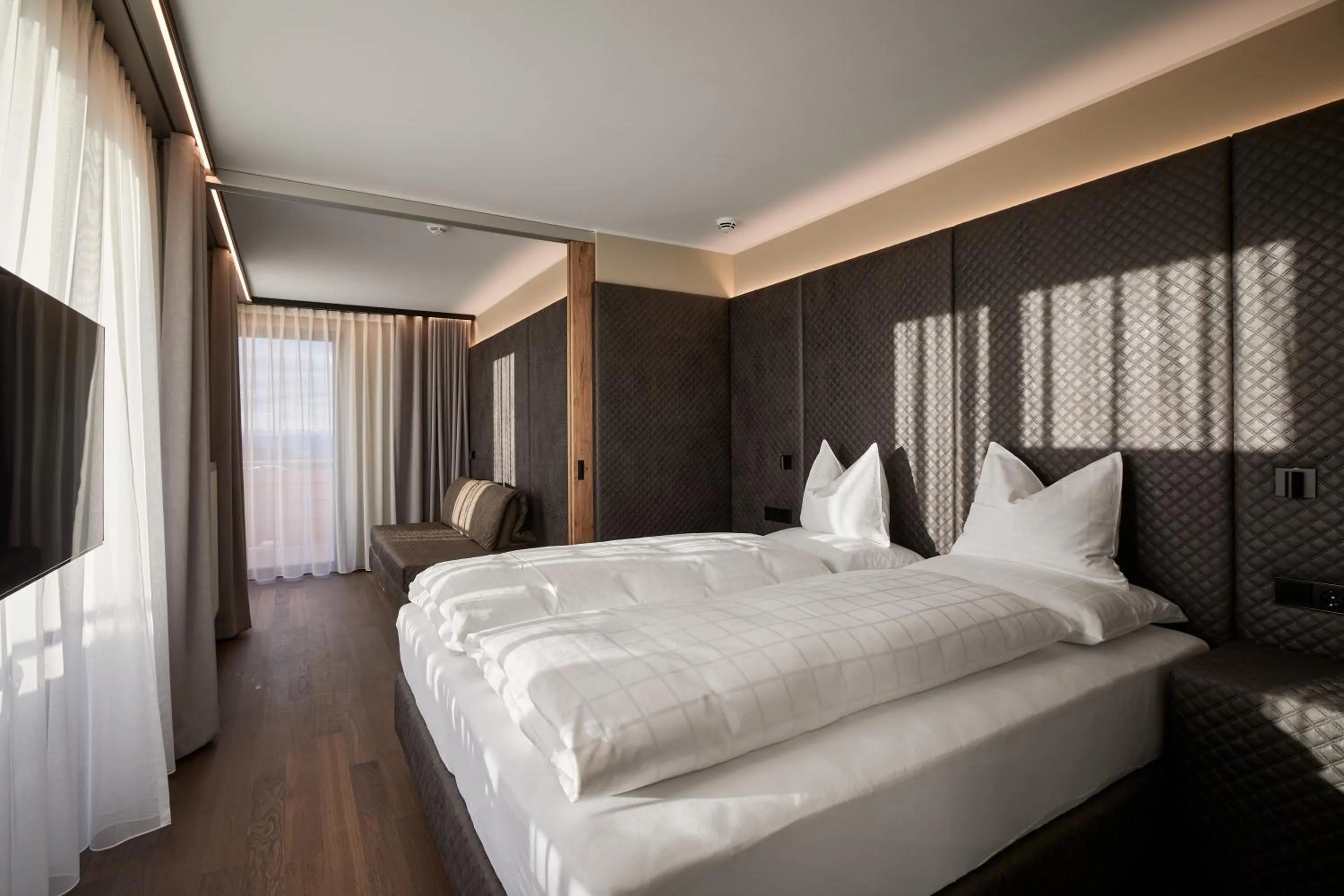 Photo of the whole room, Bed in Hotel DAS ROYAL in Obereggen