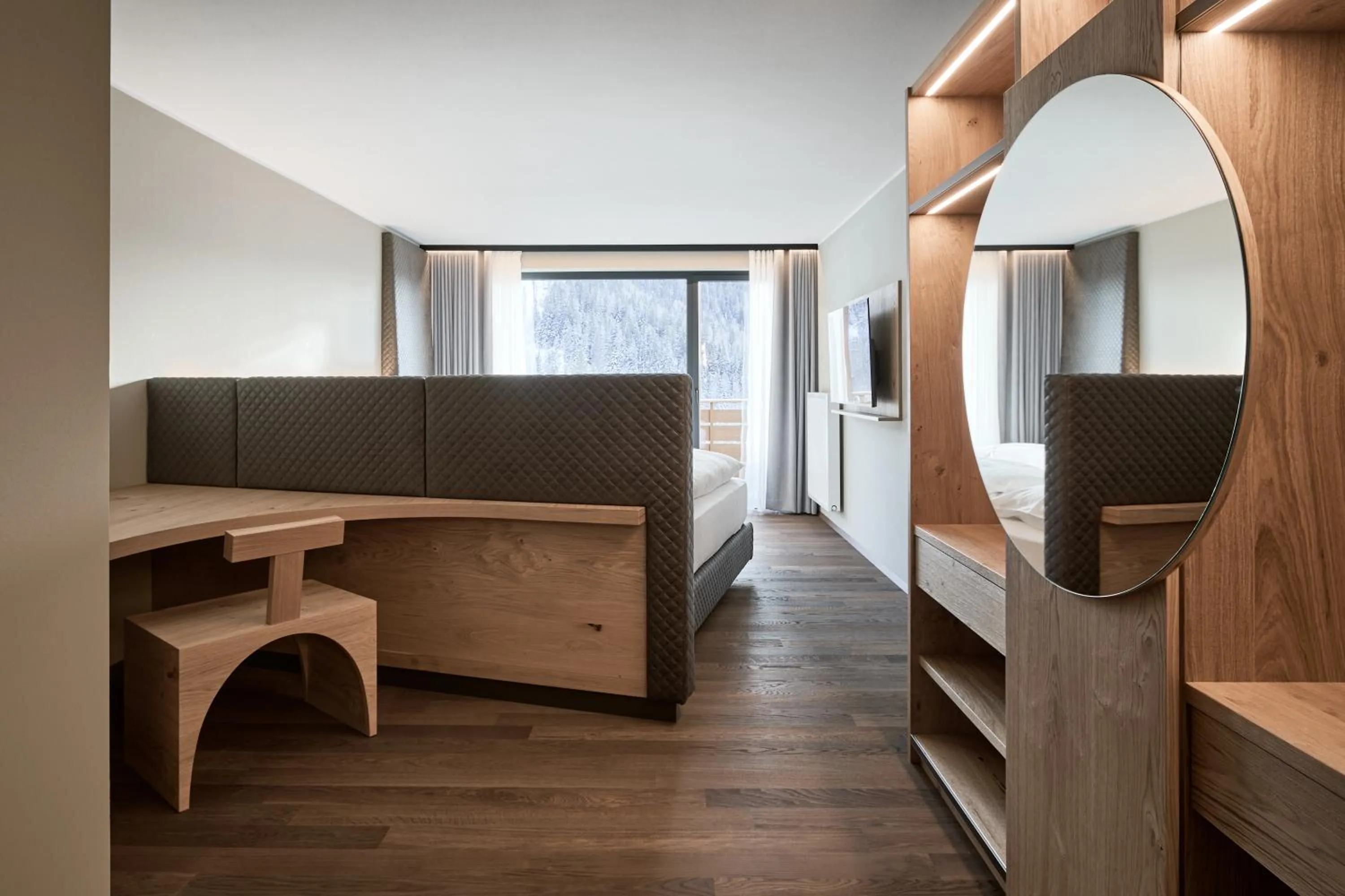 Photo of the whole room, Bed in Hotel DAS ROYAL in Obereggen