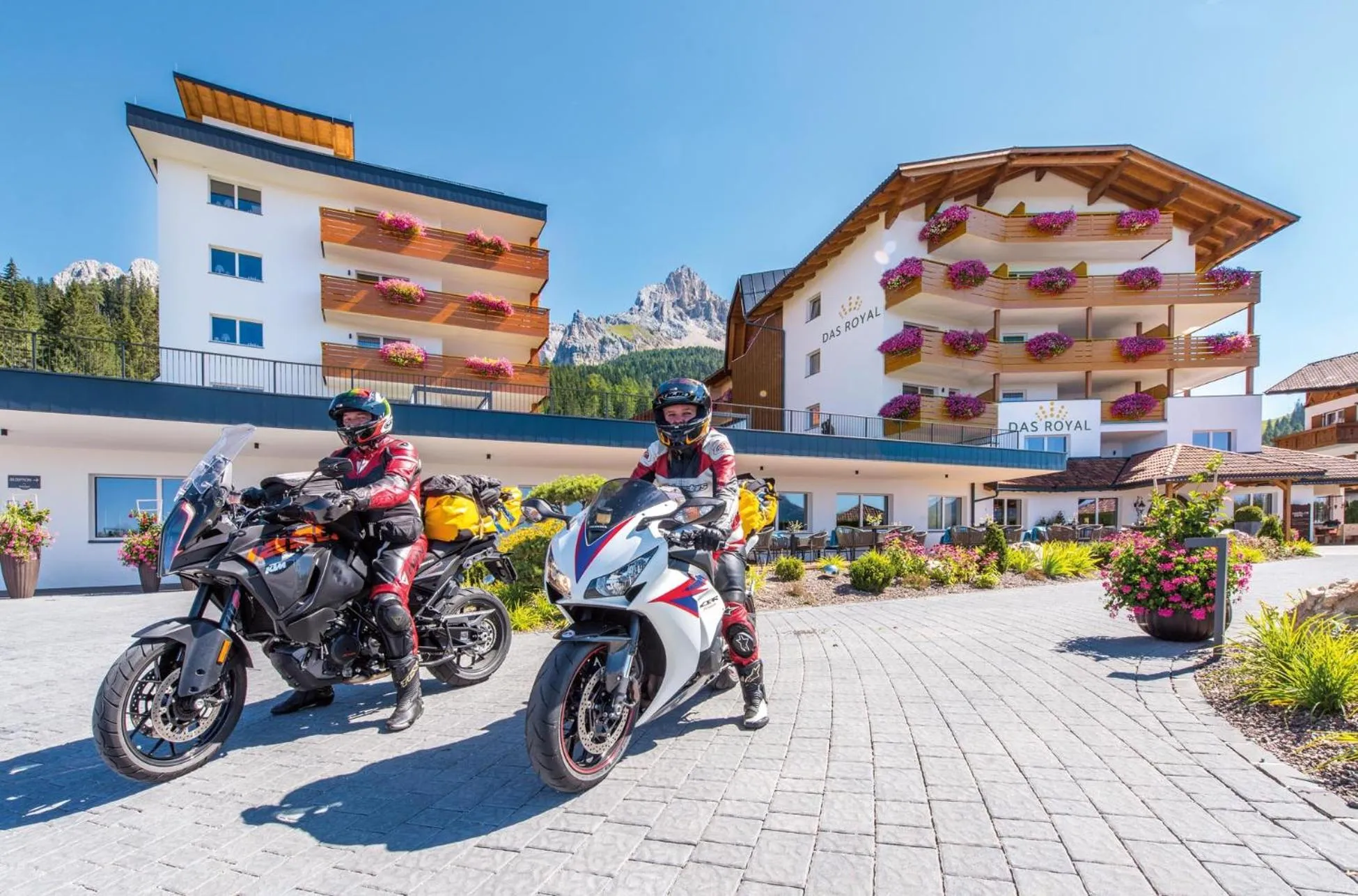 Property building in Hotel DAS ROYAL in Obereggen