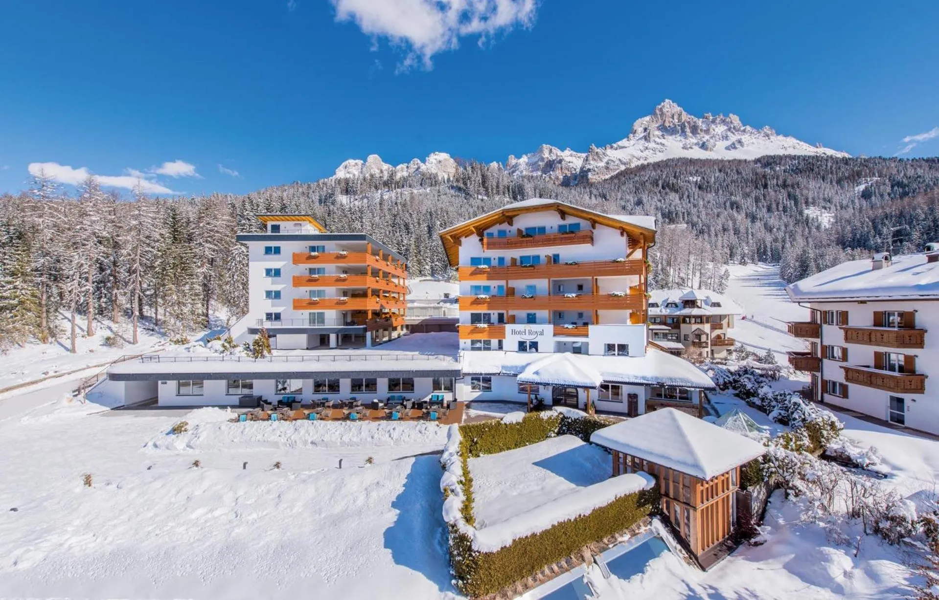 Property building in Hotel DAS ROYAL in Obereggen