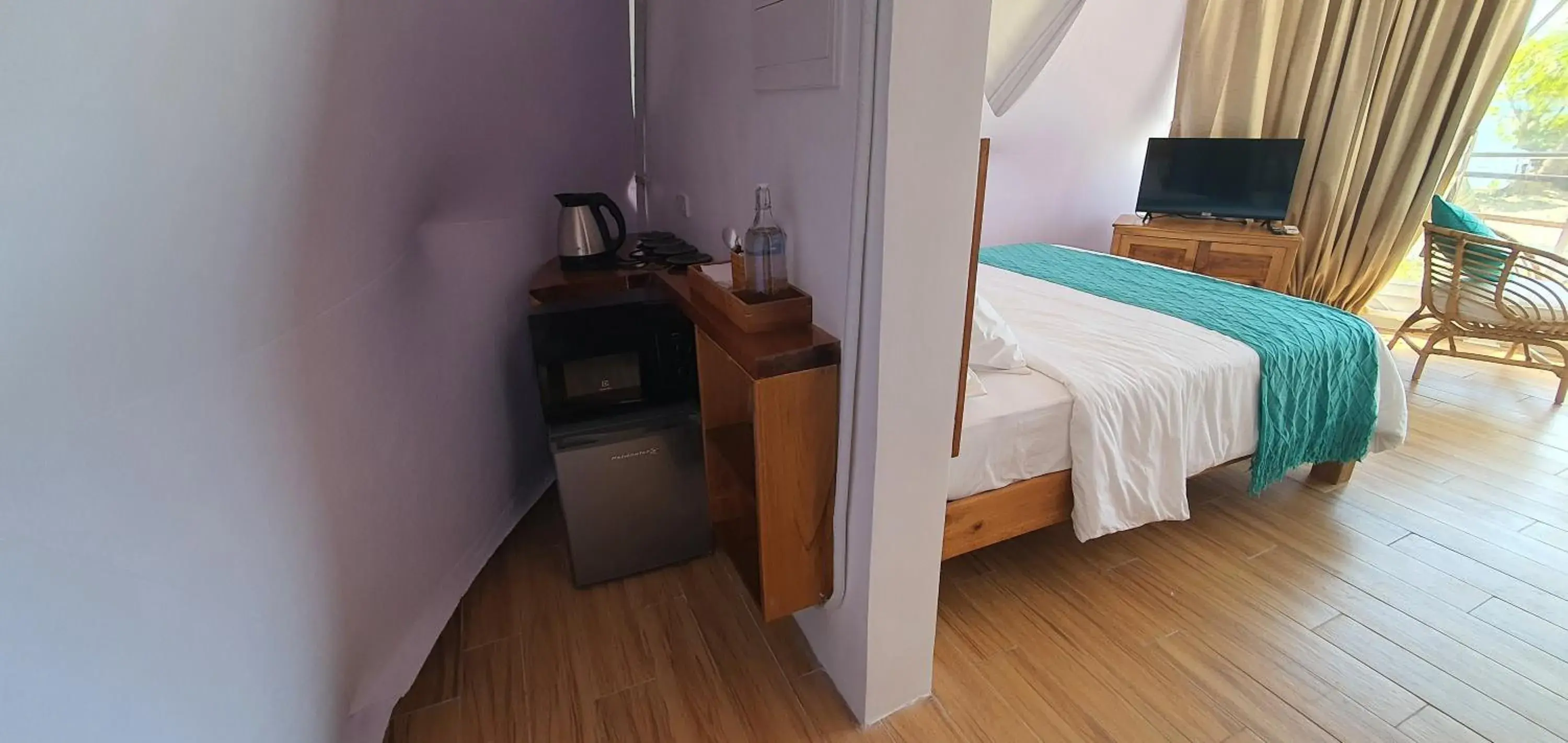 Kitchen or kitchenette, Bed in Malipaya Villas Kitchen or kitchenette, Bed in Malipaya Villas