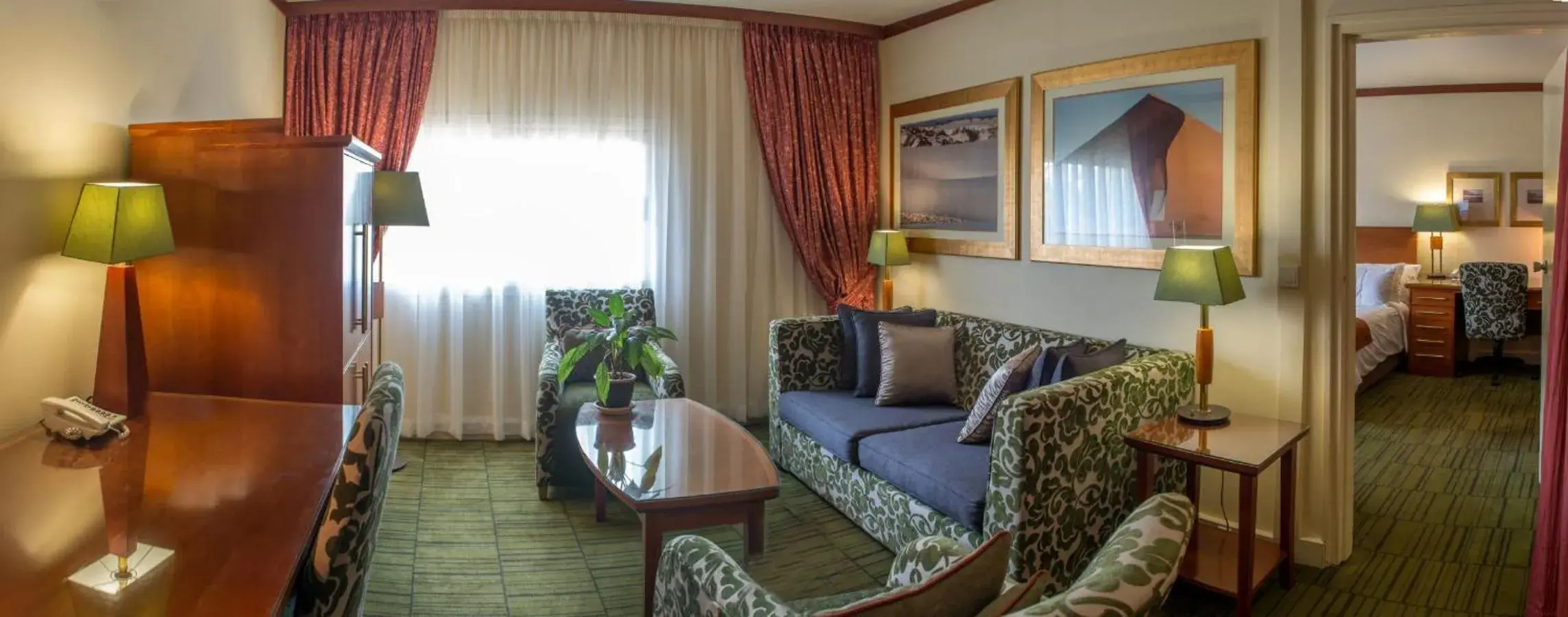 Lounge or bar in Peermont Walmont at the Grand Palm, Gaborone Lounge or bar in Peermont Walmont at the Grand Palm, Gaborone