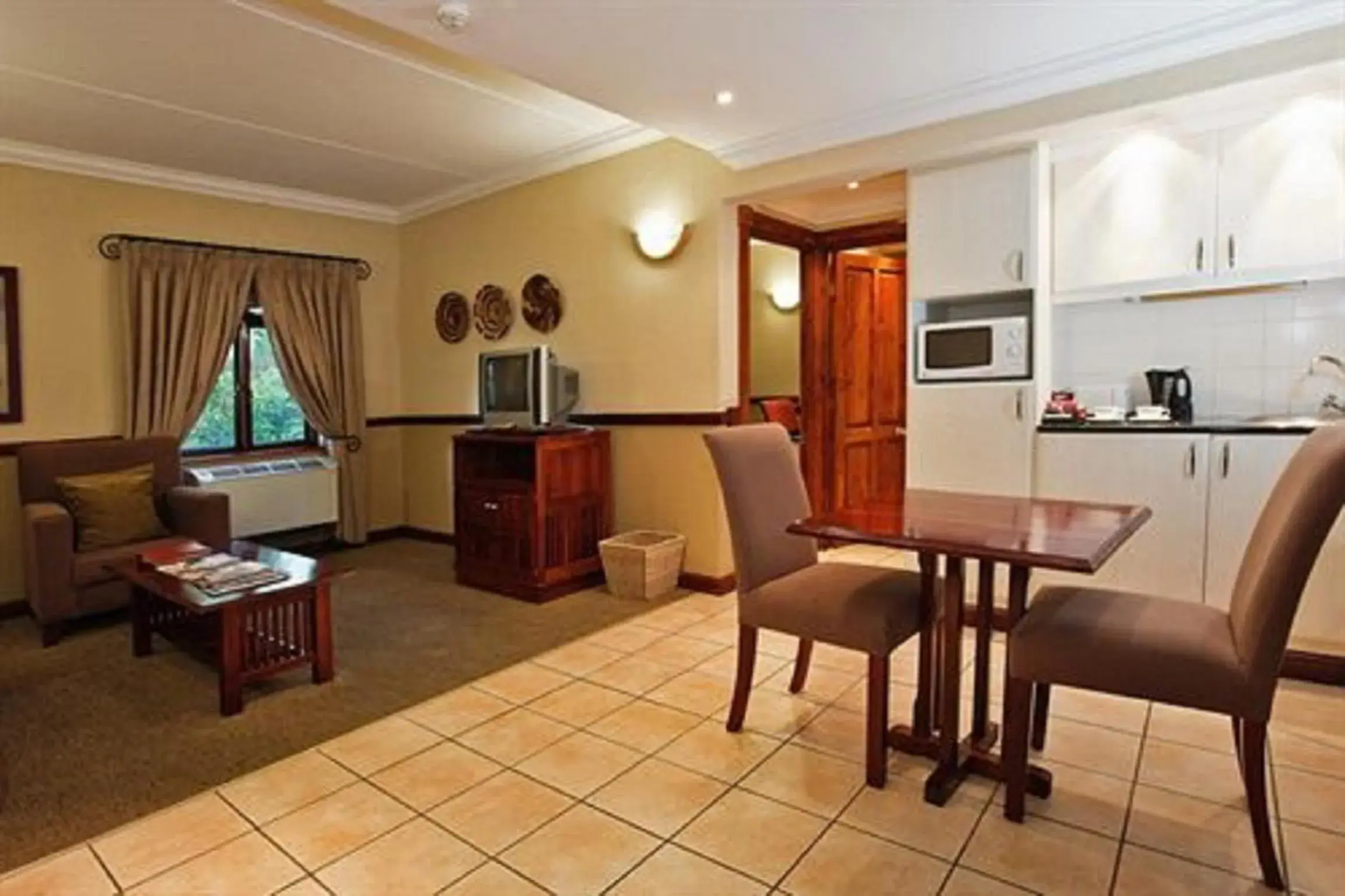 One-Bedroom Suite - single occupancy in Peermont Mondior Hotel One-Bedroom Suite - single occupancy in Peermont Mondior Hotel