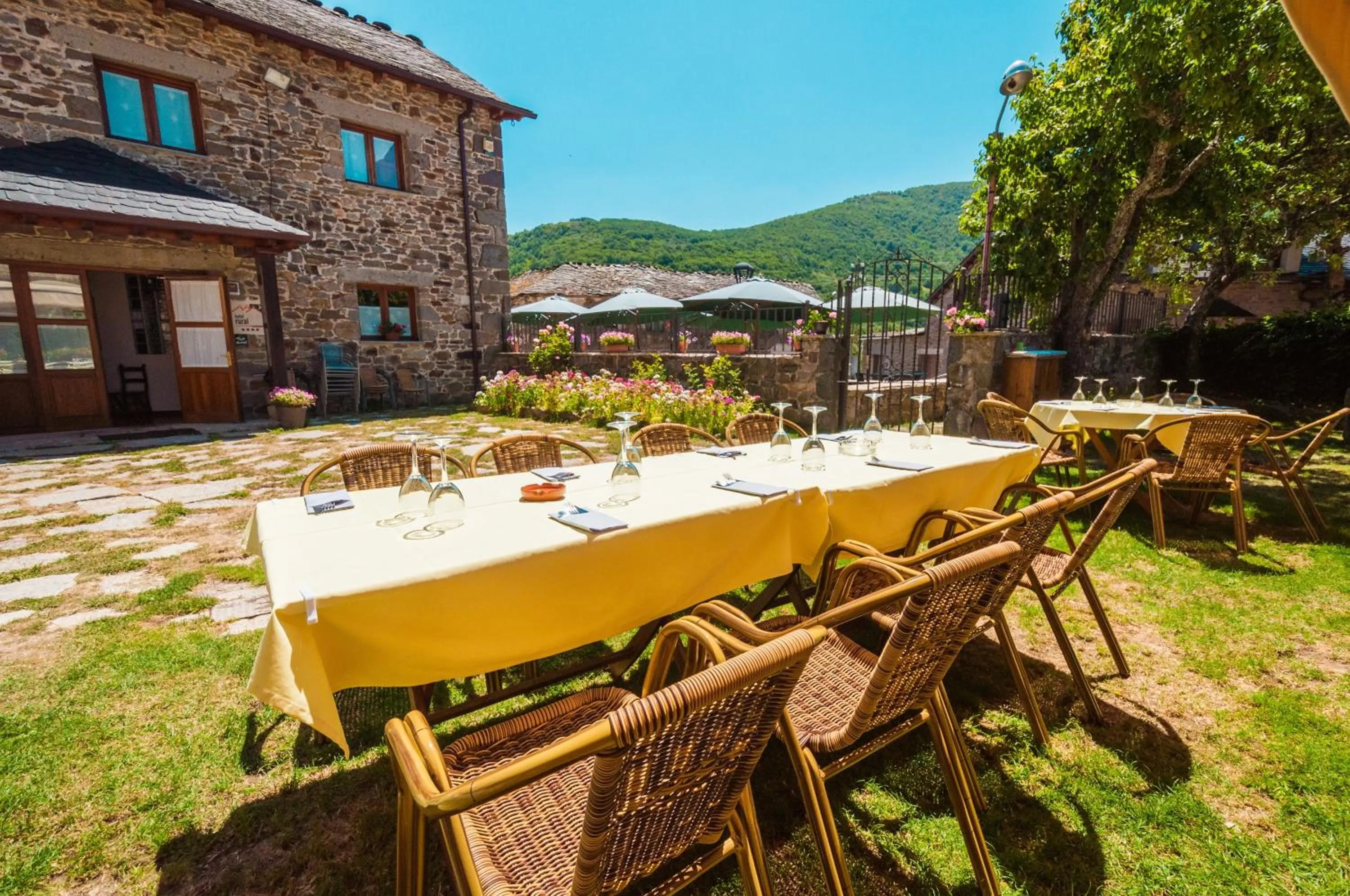 Restaurant/places to eat in Hotel Rural La Bolera