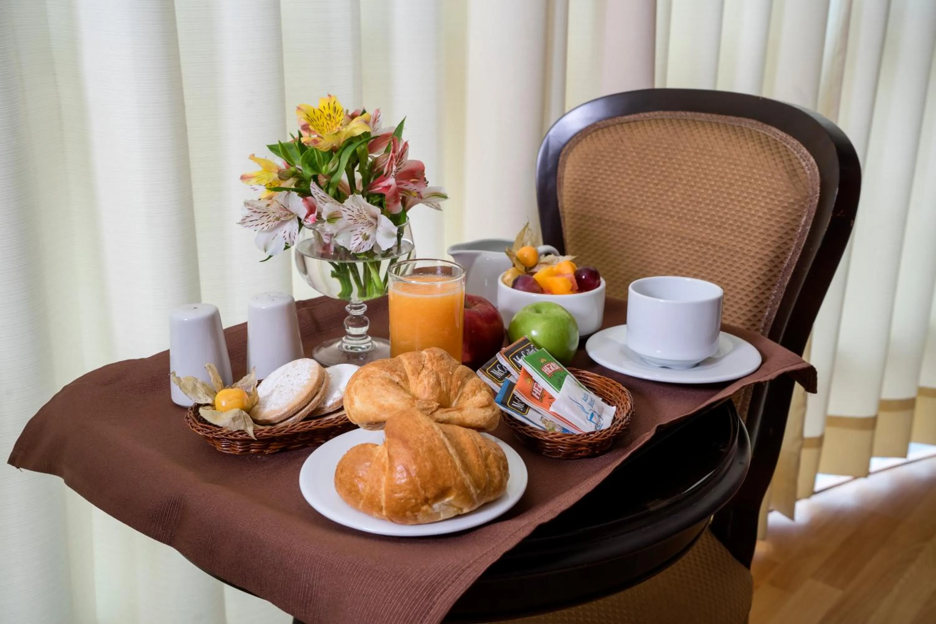 Breakfast in Hotel PLATINIUM