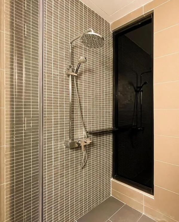 Shower in Corner Club Penang