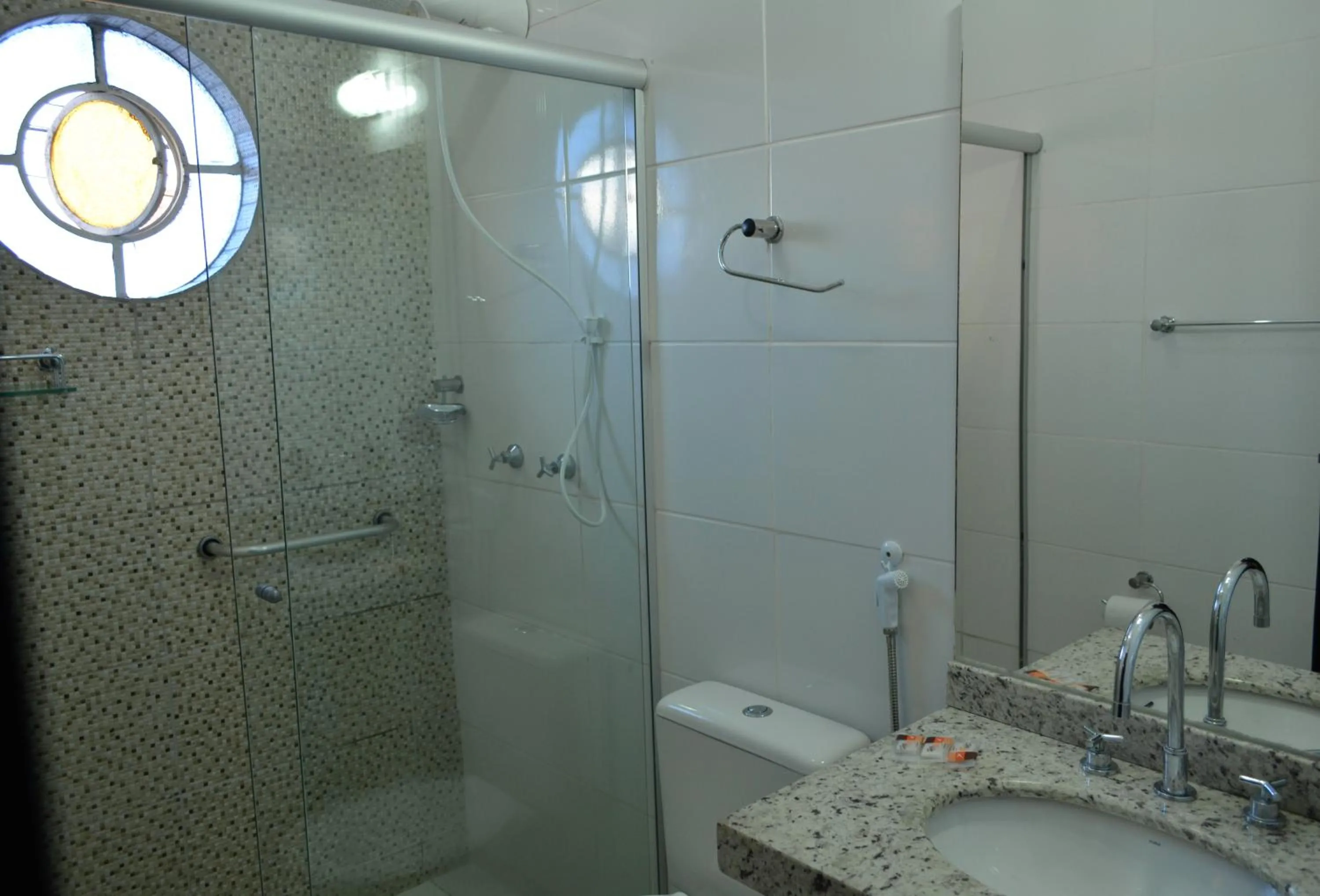 Toilet in Hotel Real São Lourenço