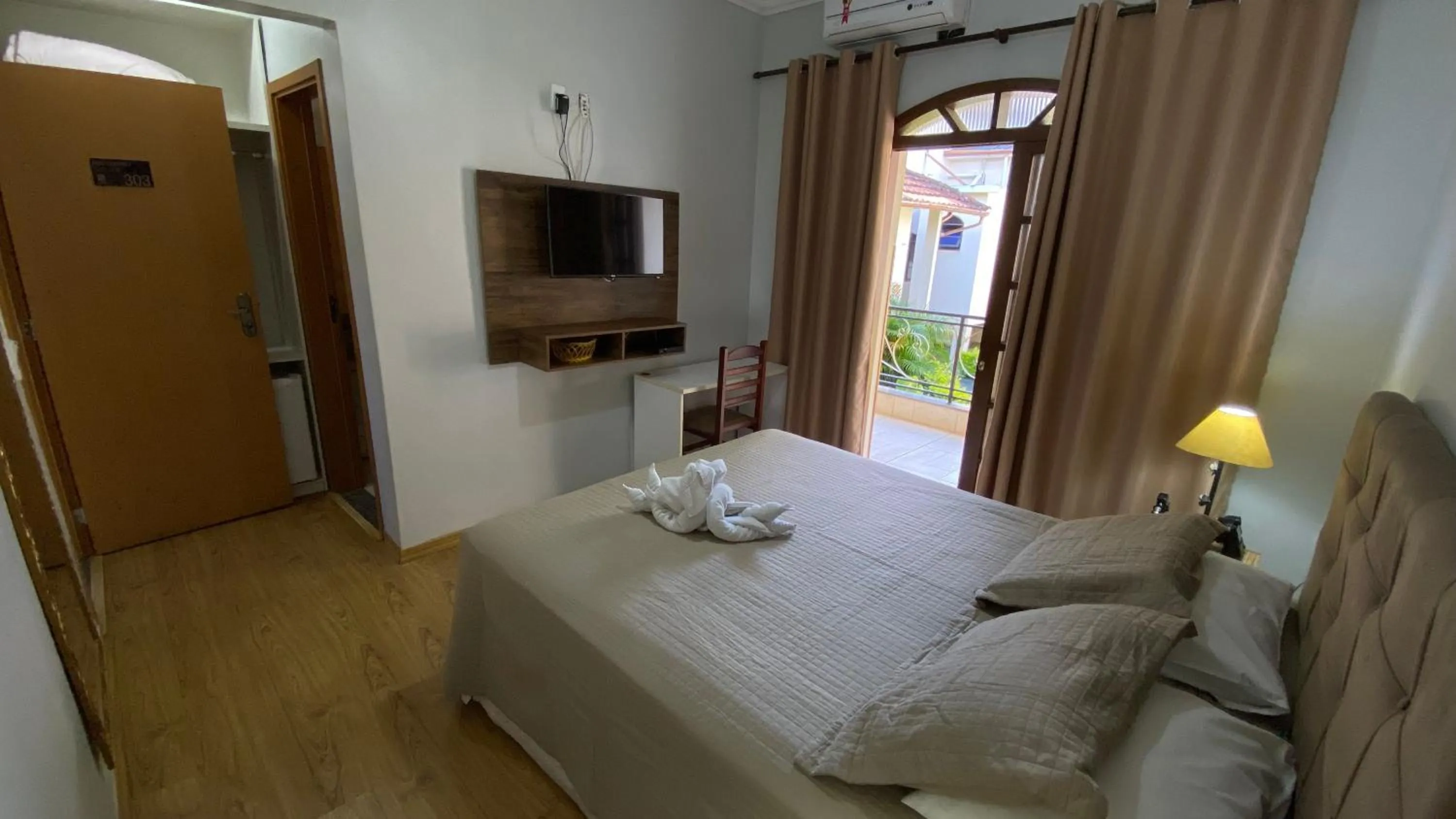 Bed in Hotel Real São Lourenço