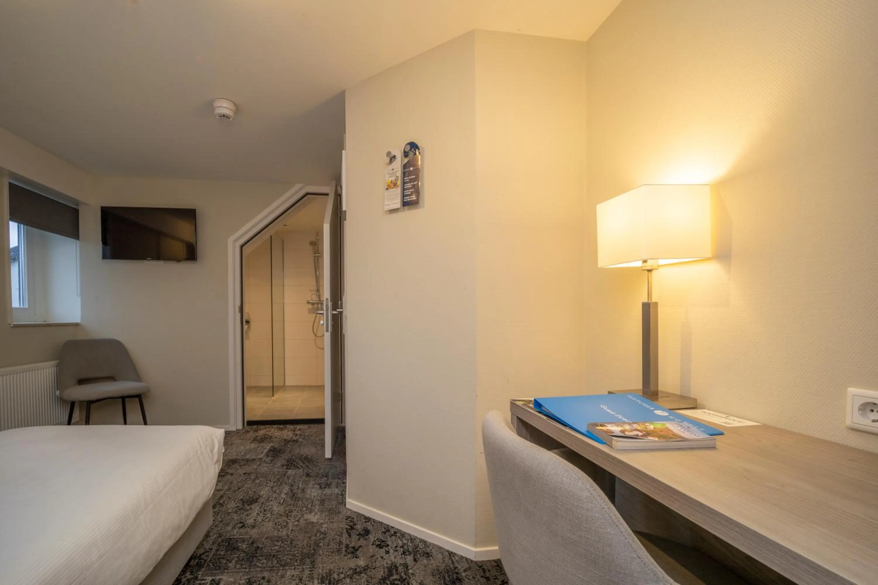 Bedroom, Bed in Fletcher Hotel Restaurant De Geulvallei