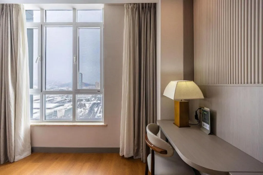 Madison Hotel Weihai Railway Station