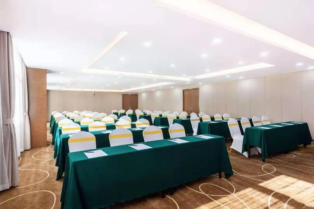 Madison Hotel Weihai Railway Station