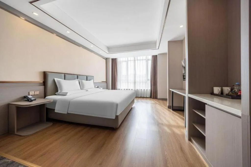 Madison Hotel Weihai Railway Station