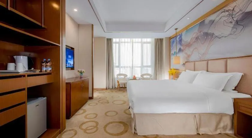 Madison Hotel Weihai Railway Station