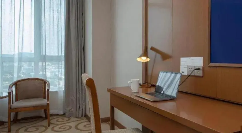 Madison Hotel Weihai Railway Station Madison Hotel Weihai Railway Station