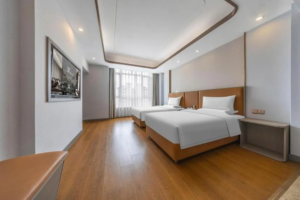 Madison Hotel Weihai Railway Station