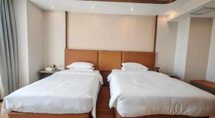 Madison Hotel Weihai Railway Station