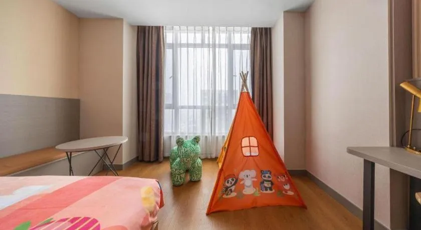 Madison Hotel Weihai Railway Station