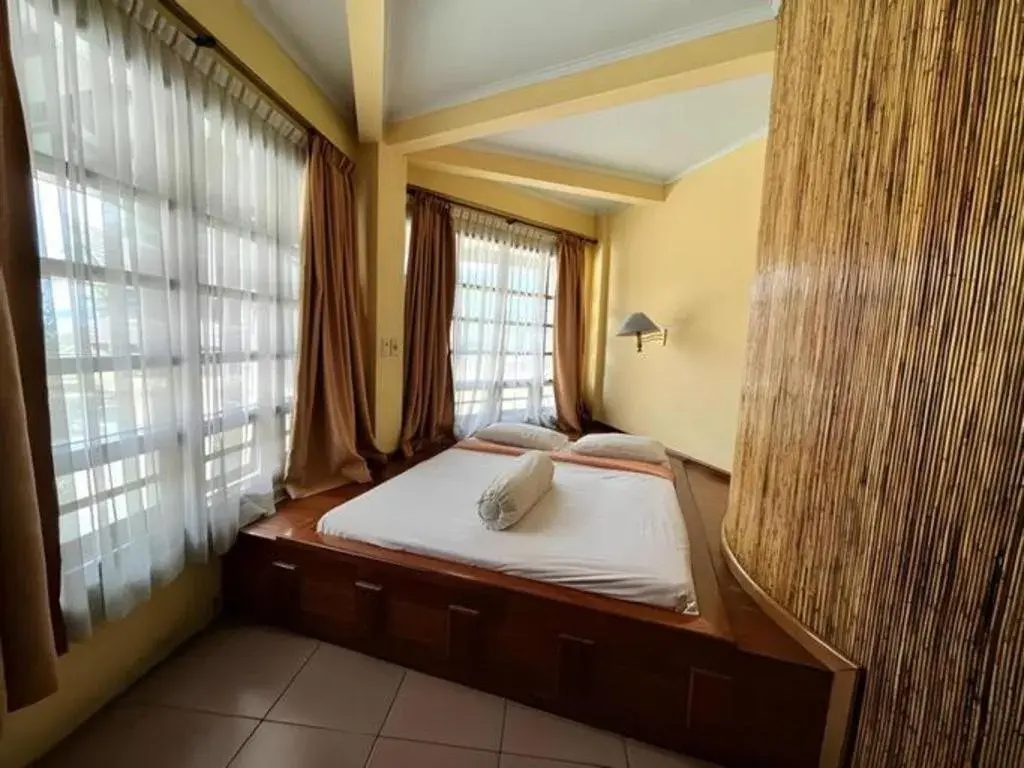 Bed in Sapadia Hotel Parapat Bed in Sapadia Hotel Parapat