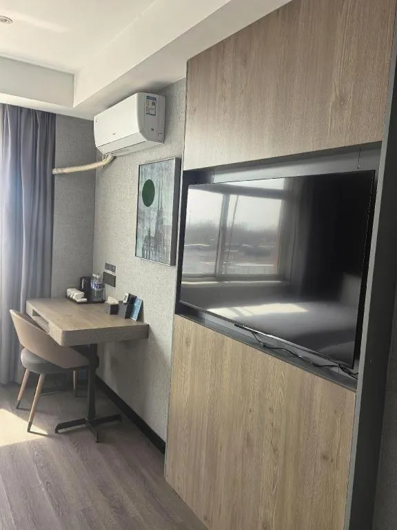 Thank Hotel Shandong Linyii Pingyi County Commerce and Trade City