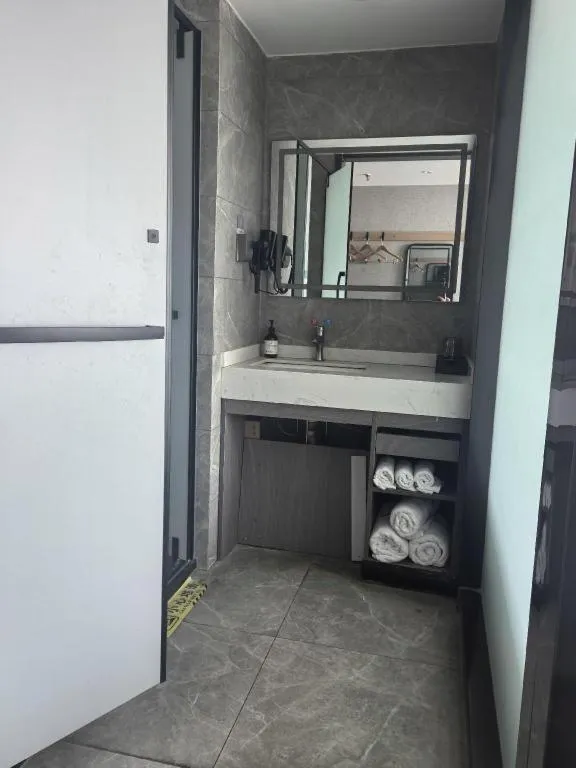 Thank Hotel Shandong Linyii Pingyi County Commerce and Trade City