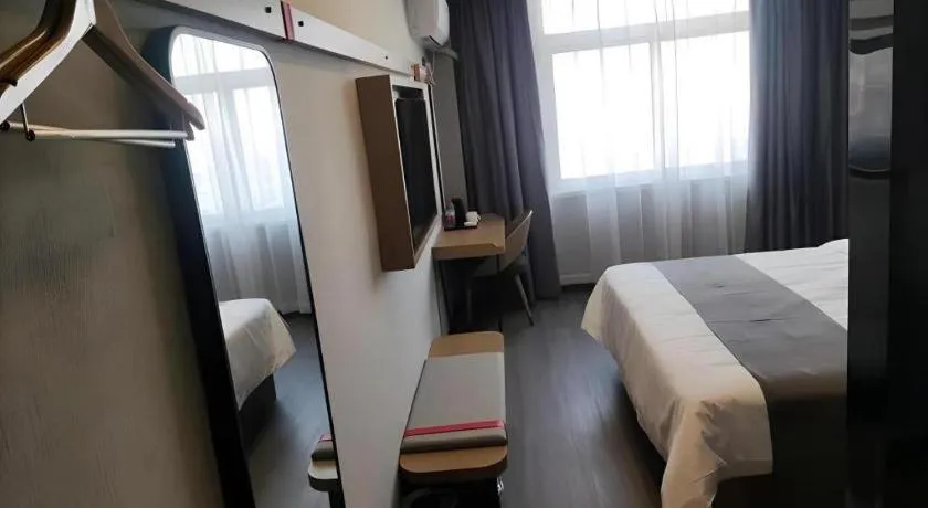 Bed in Thank Hotel Shandong Linyii Pingyi County Commerce and Trade City
