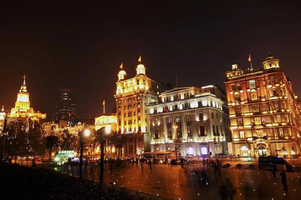 Jinglai Hotel (Shanghai Bund East Nanjing Road pedestrian street )