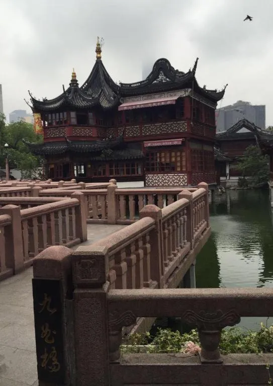 Jinglai Hotel (Shanghai Bund East Nanjing Road pedestrian street )