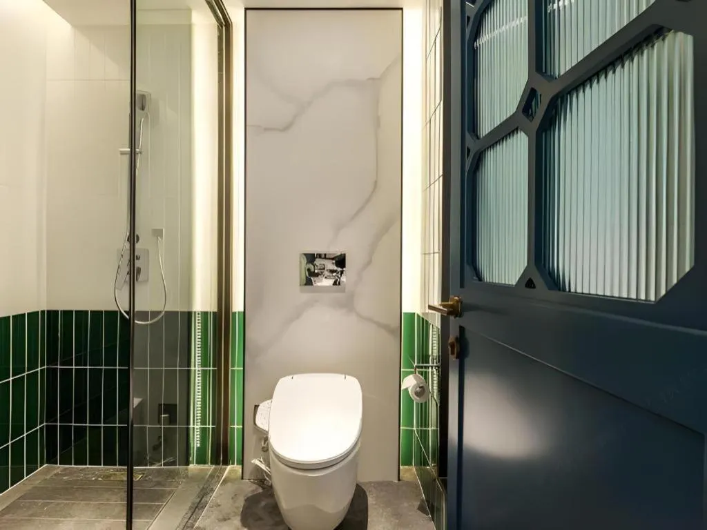 Jinglai Hotel (Shanghai Bund East Nanjing Road pedestrian street )