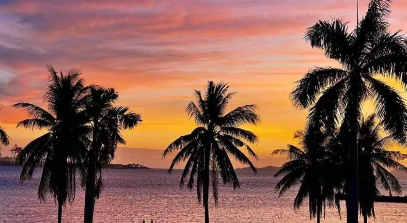 THE SHORELINE SUBIC HOTEL