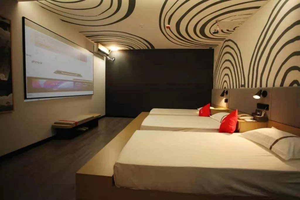 Bed in Thank Hotel Shanxi Lvliang Zhongyang County North Fengcheng Street