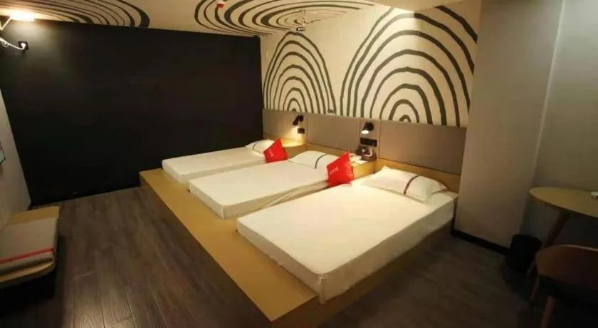 Bed in Thank Hotel Shanxi Lvliang Zhongyang County North Fengcheng Street