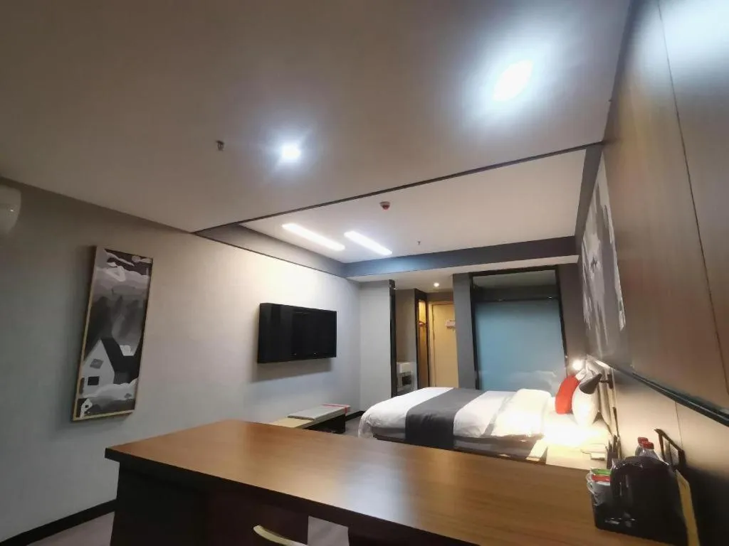 Bed in Thank Hotel Shanxi Lvliang Zhongyang County North Fengcheng Street