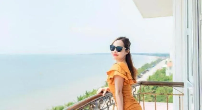 Khách sạn Moonlight Hotel - Mặt biển Hải Tiến