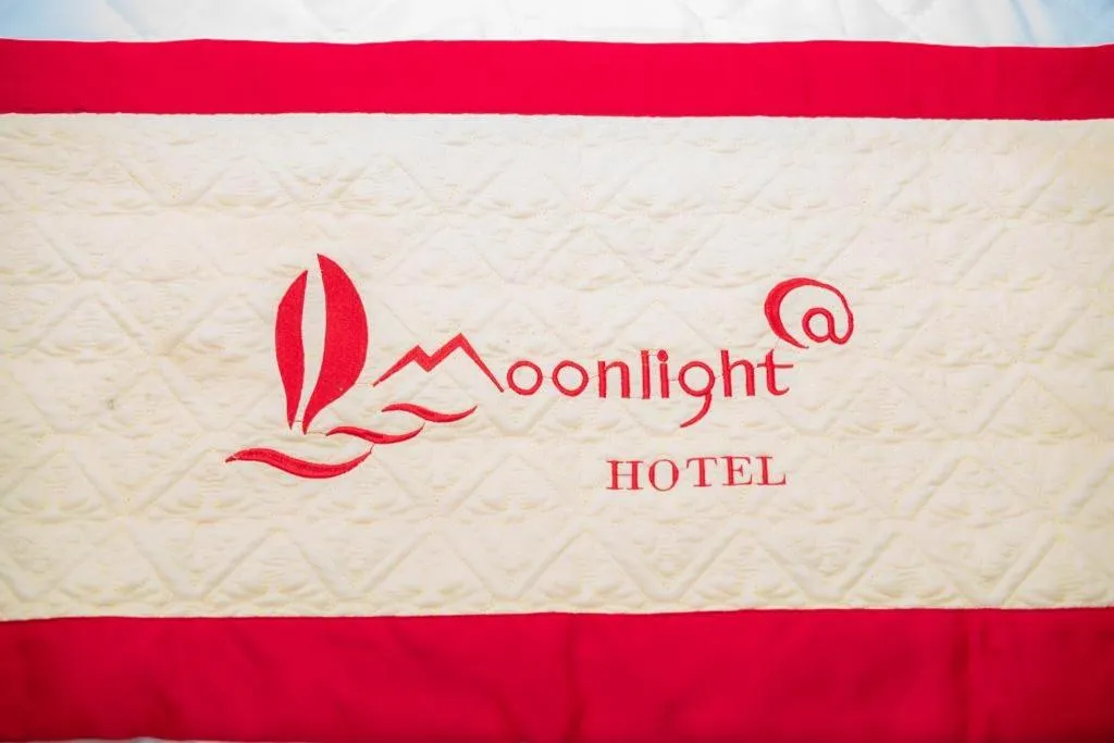 Khách sạn Moonlight Hotel - Mặt biển Hải Tiến