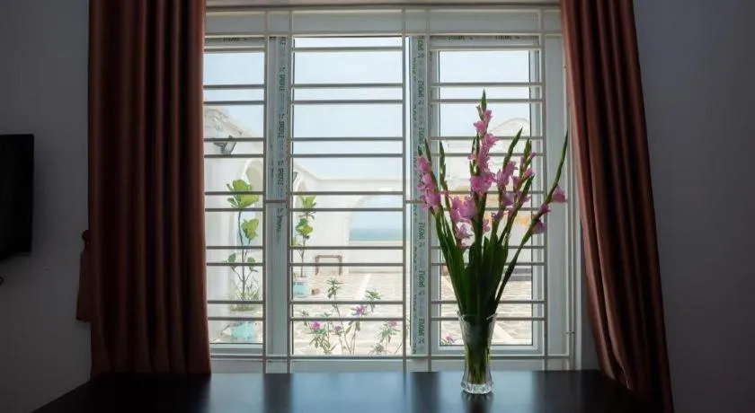 Khách sạn Moonlight Hotel - Mặt biển Hải Tiến