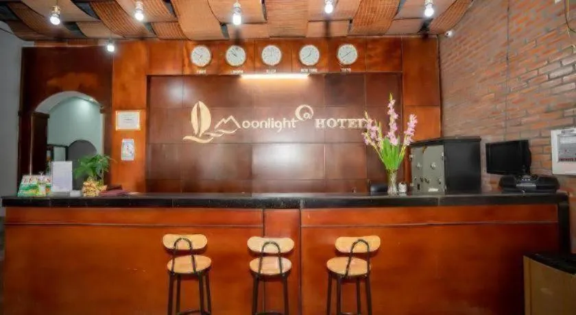 Khách sạn Moonlight Hotel - Mặt biển Hải Tiến